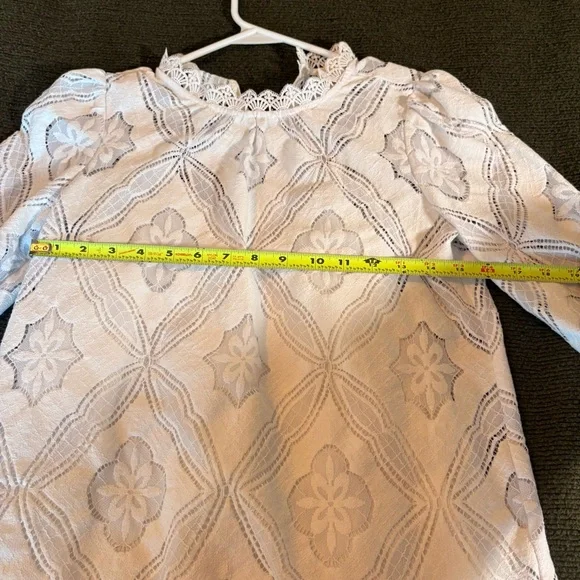 Petite Eyelet top - Picture 4 of 9